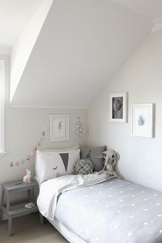 pastel bed