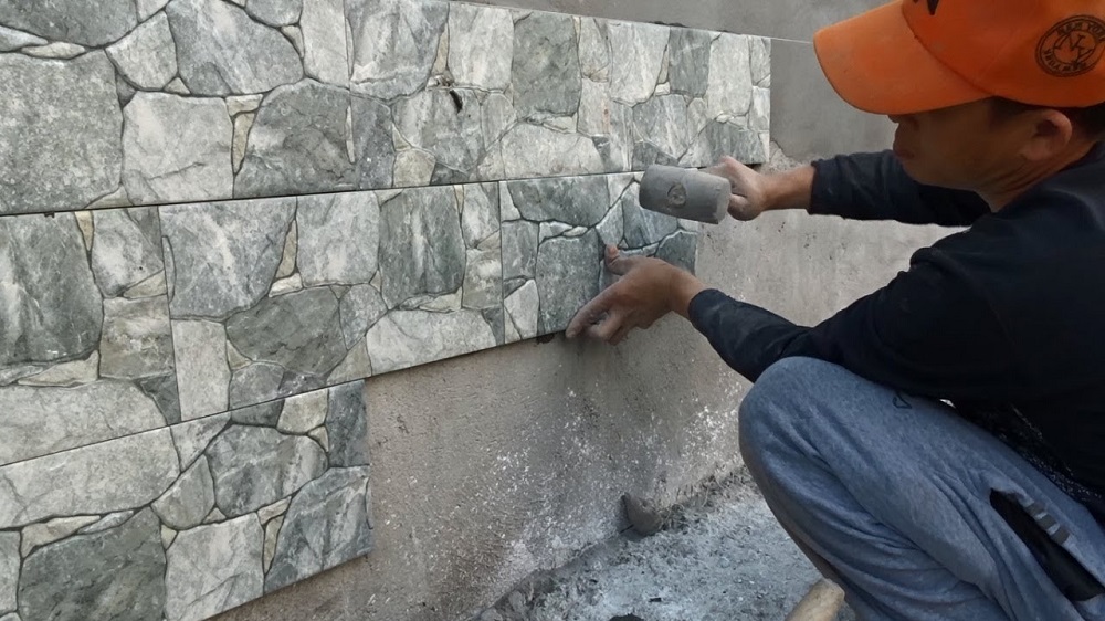 3 Langkah Mudah Cara Memasang Keramik  Dinding Blog QHOMEMART