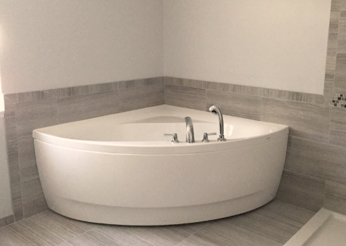 corner bathtub 1
