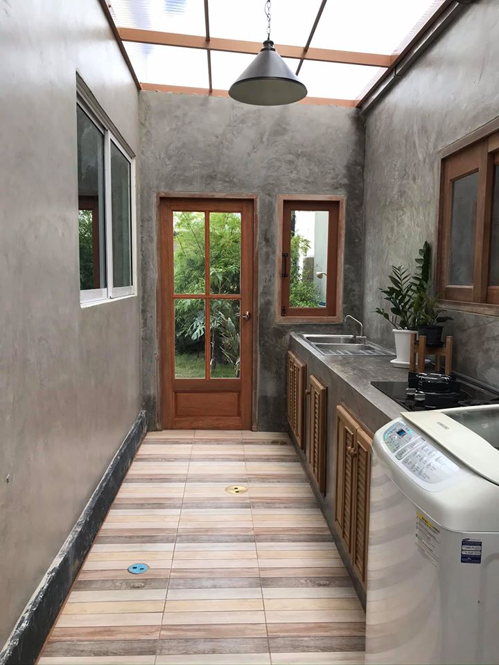 Dapur dan Taman Belakang Rumah Minimalis