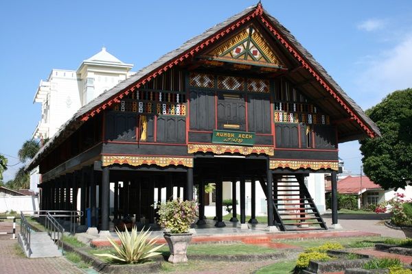 Apa Itu Rumah Adat Aceh Krong Bade Dan 5 Fakta Menariknya – Blog QHOMEMART