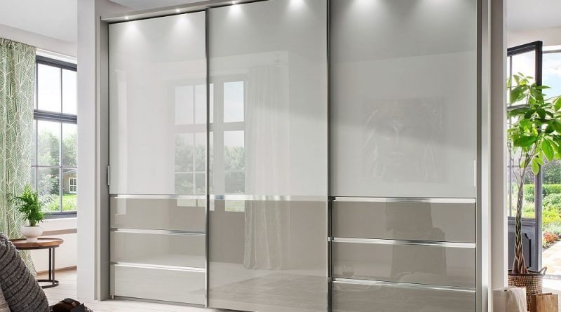 lemari pakaian 3 pintu