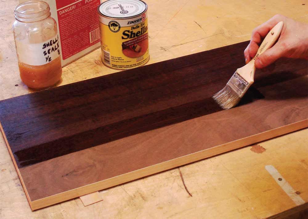 pelapis kayu varnish