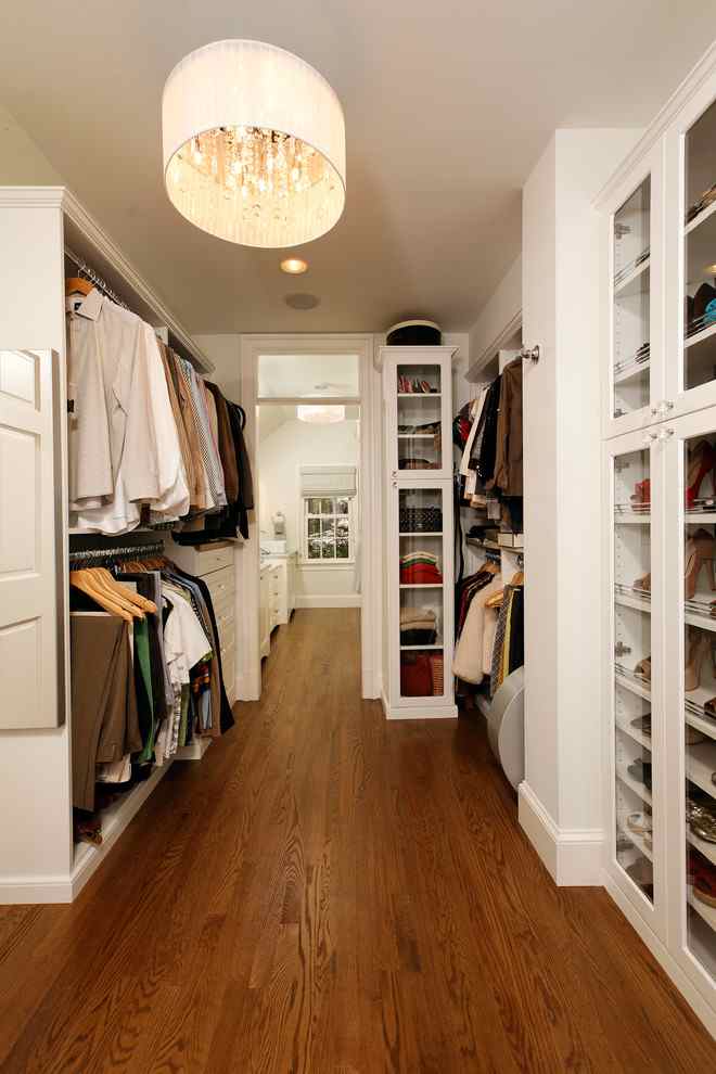 walk in closet minimalis