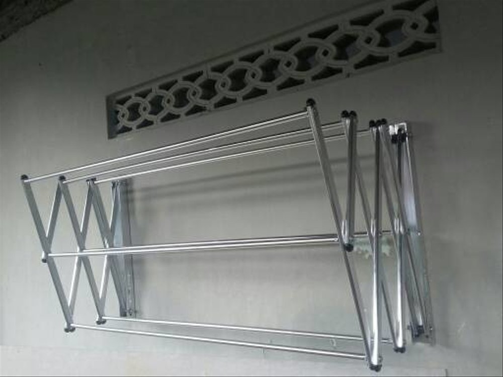 Model Kedua: Stand Hanger Double