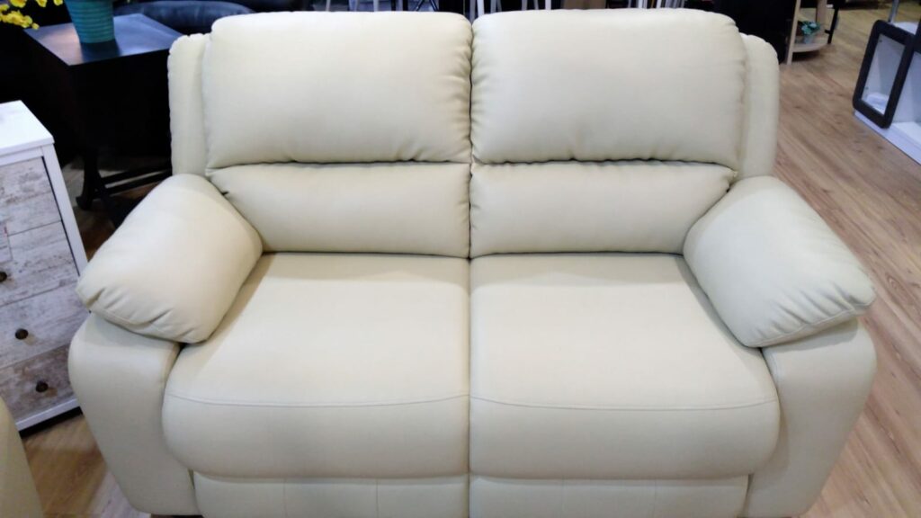 PI LORENZO SOFA 2S OSCAR IVORY sofa minimalis