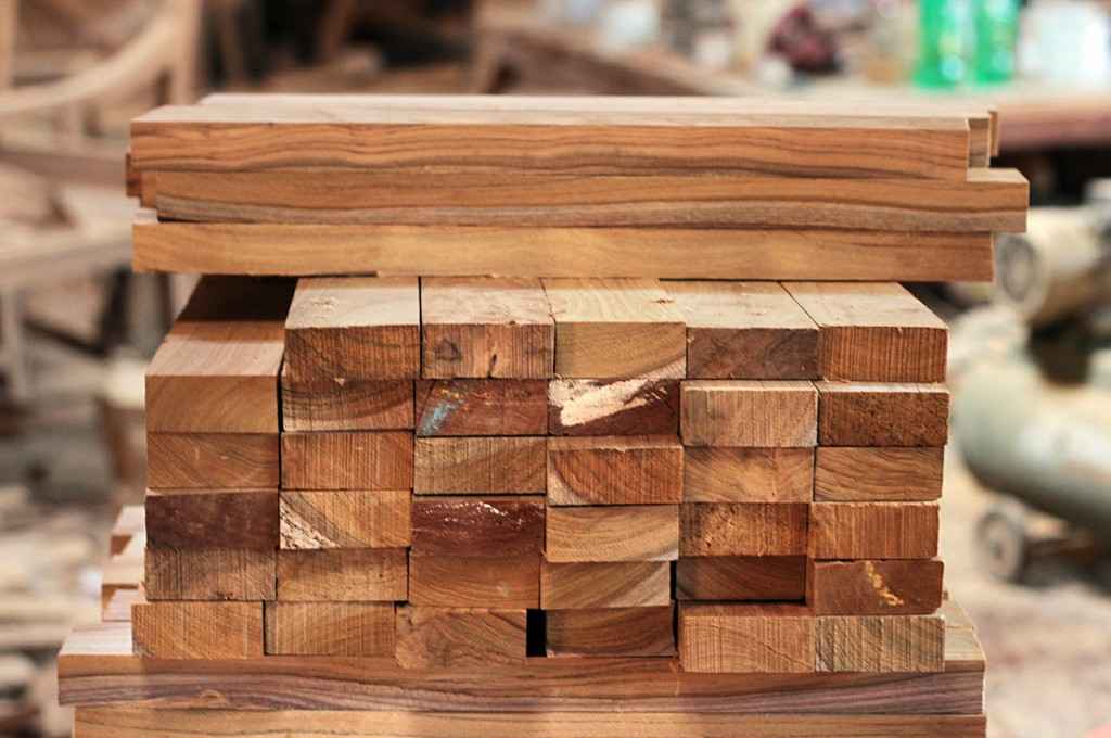 kayu solid