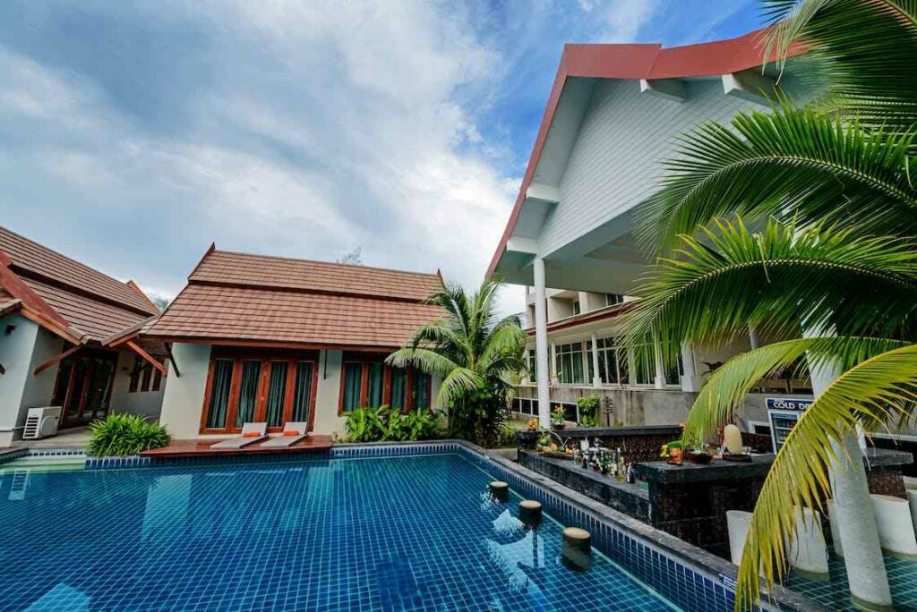 keramik kolam renang