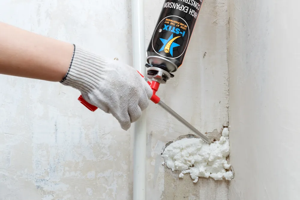Polyurethane peredam insulasi