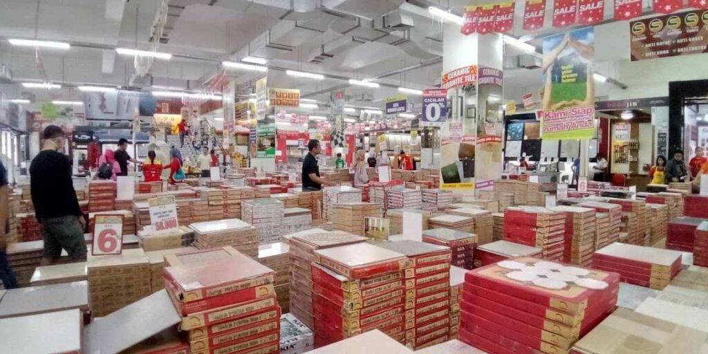 toko keramik terdekat dari rumah saya