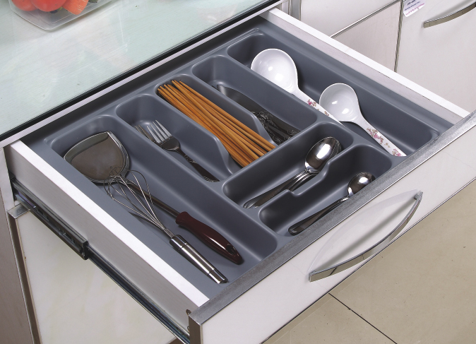 kabinet kitchen set penyimpanan sendok dan garpu 