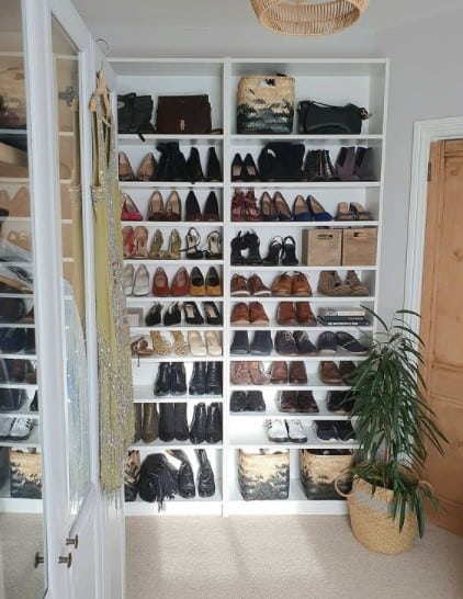 kabinet sepatu 