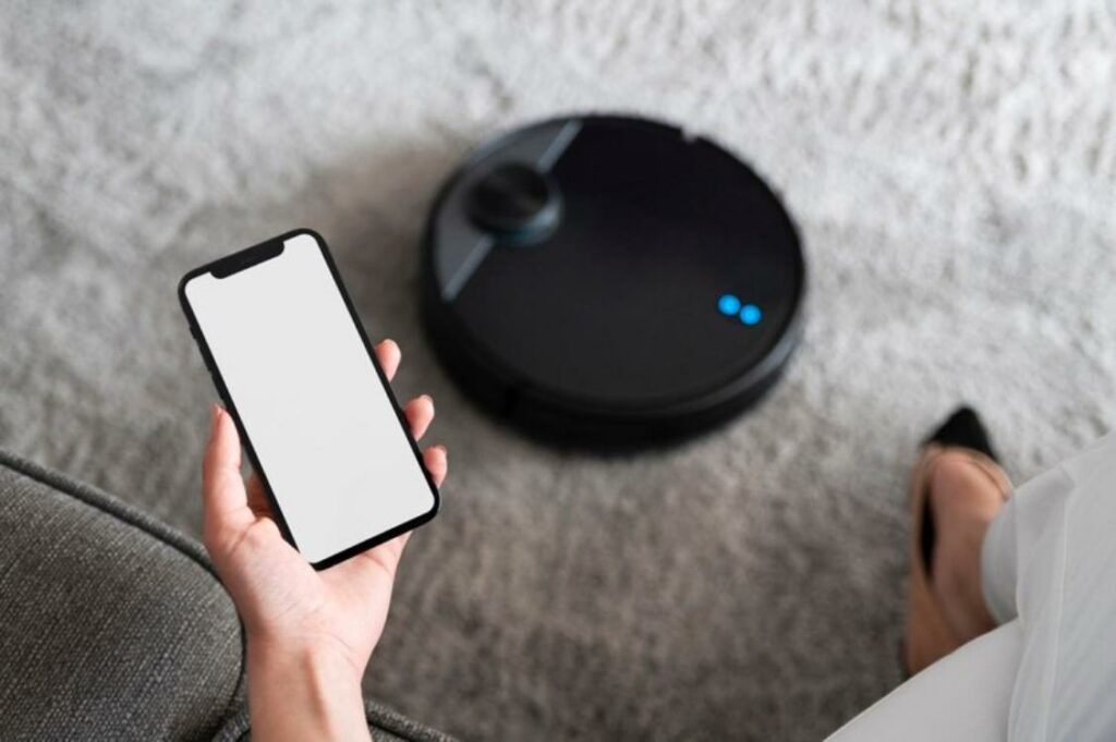 robot vacuum dengan kontrol gawai