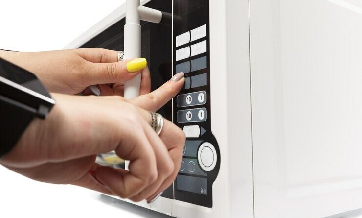 microwave oven