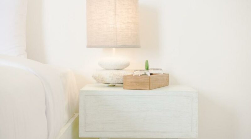 meja kamar minimalis