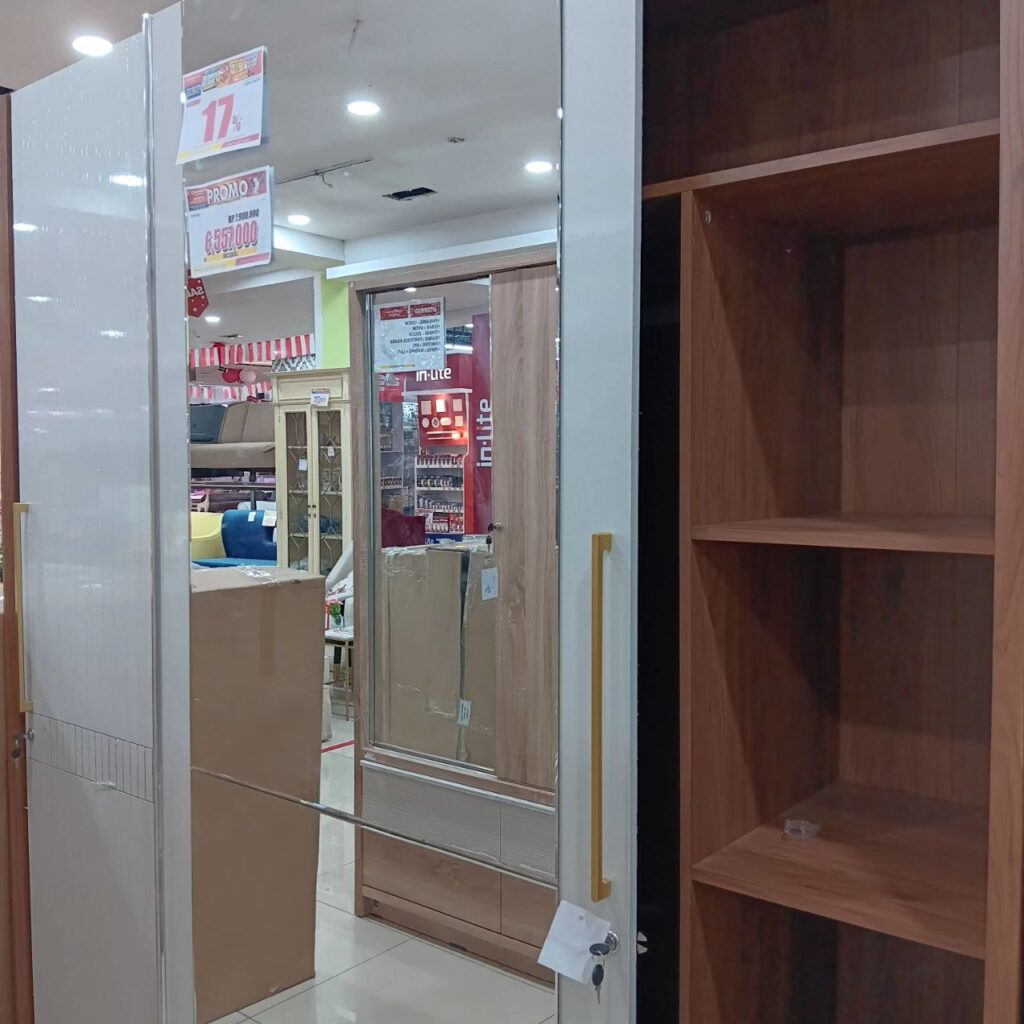lemari slidiing Dua Pintu