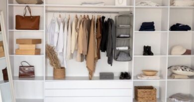 Wardrobe minimalis