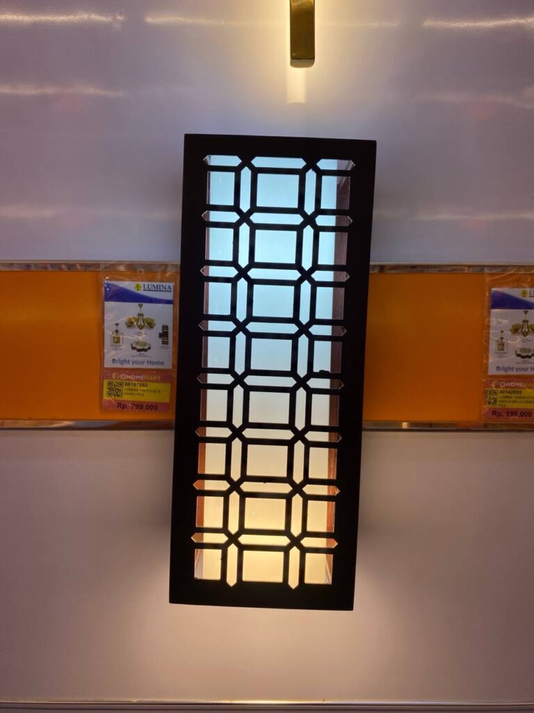 lampu taman dua warna 